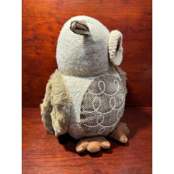 St. Nicholas Square Decorative Stuffed Owl 'Winter Cabin' 8.5" - Picture 2 of 6